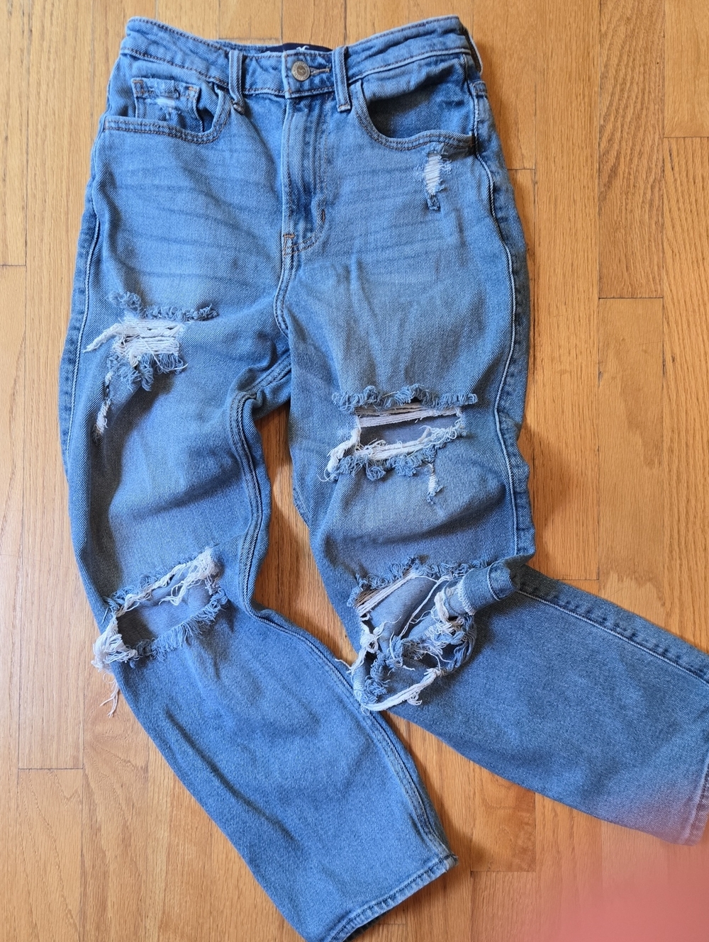 Hollister Distressed Jeans 1R/25